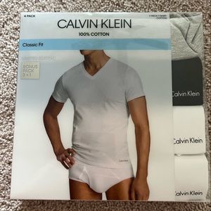 Cotton Calvin Klein v-neck T-shirts